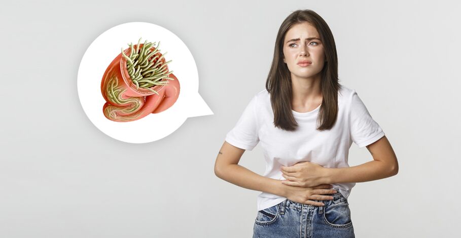 Abdominal pain in the presence of worms