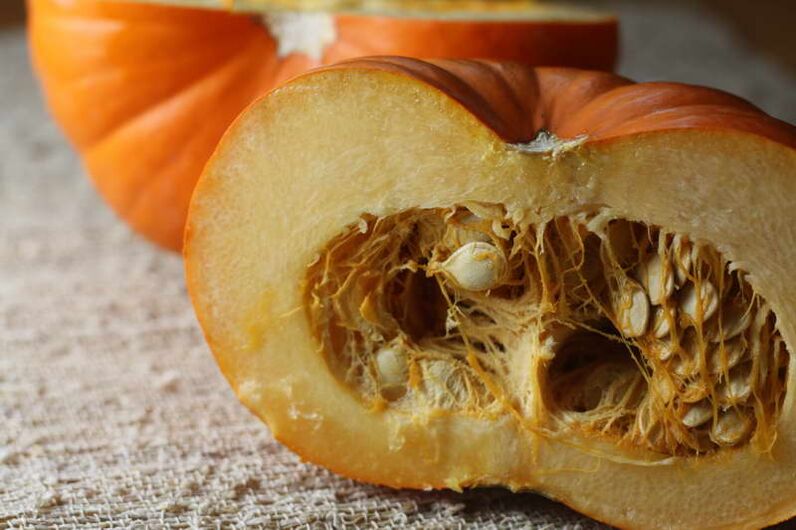 The greatest possible benefit in the fight against parasites is achieved by using unpeeled pumpkin seeds